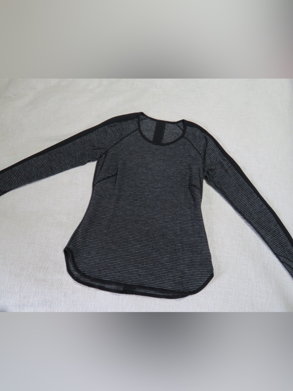 lululemon athletica Women's Black & Charcoal Striped Long Sleeve